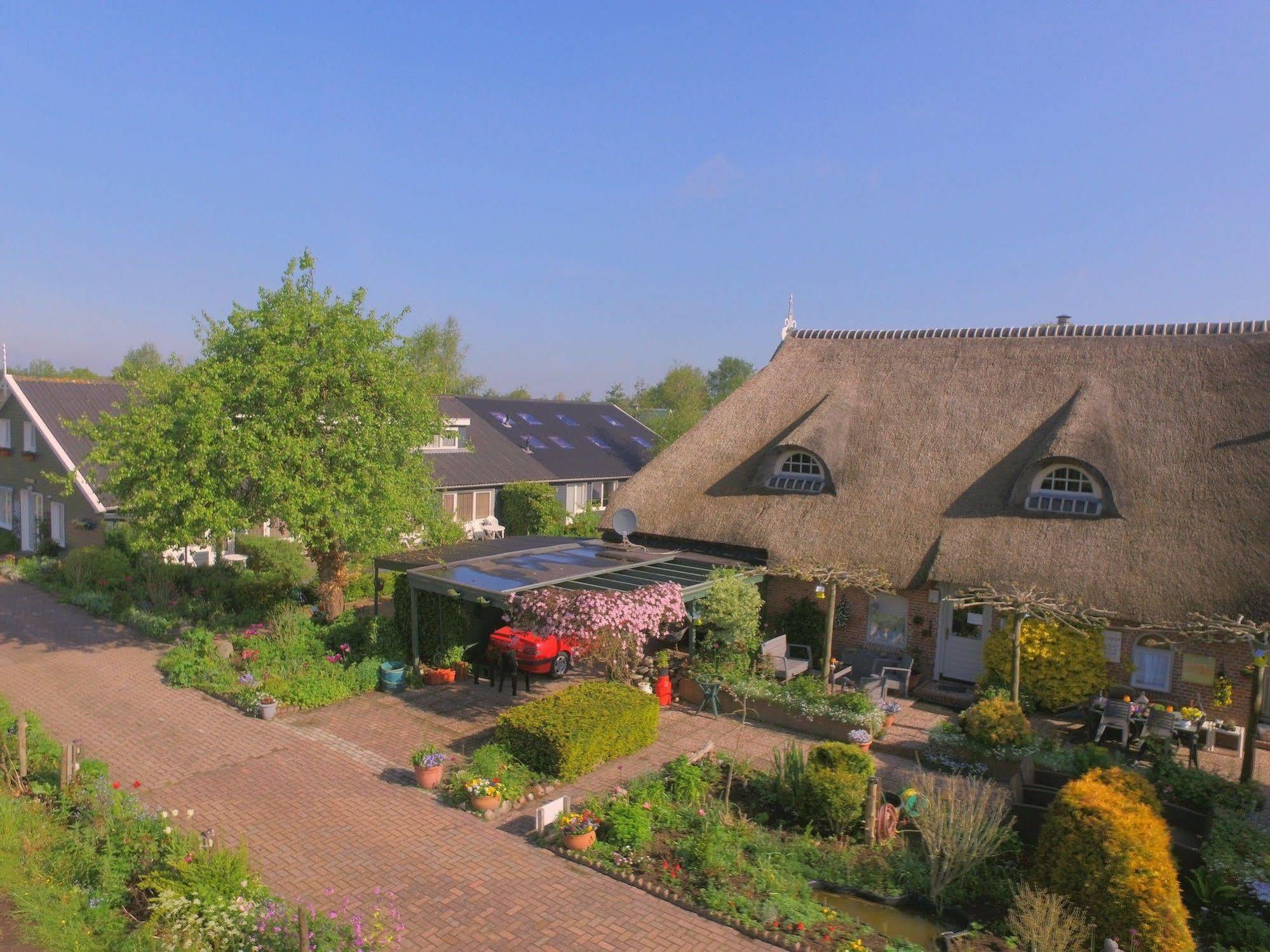 Bed and Breakfast Farm-House Twijzelerheide Exterior foto